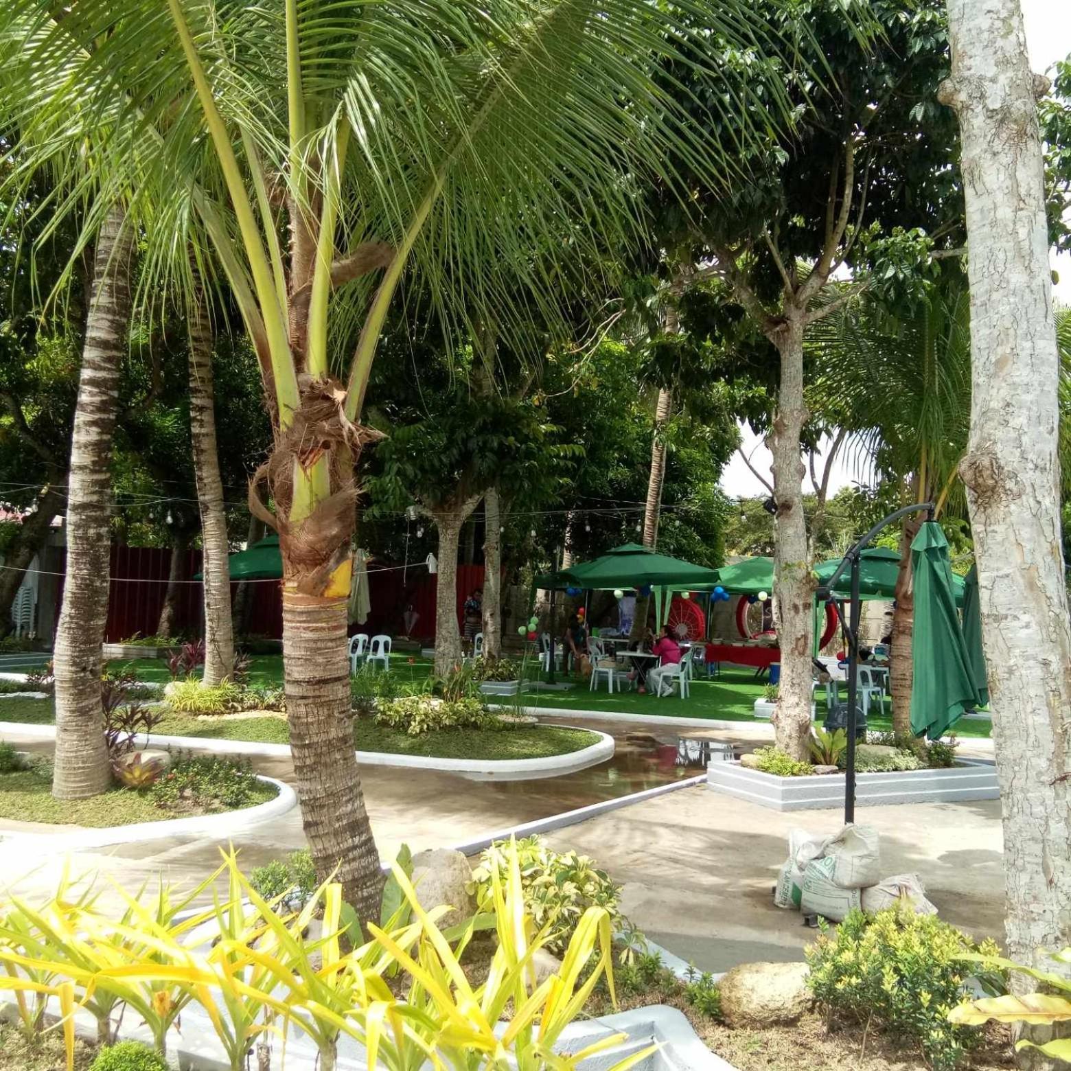 Elizabeth Hotel - Naga Pili  Bagian luar foto
