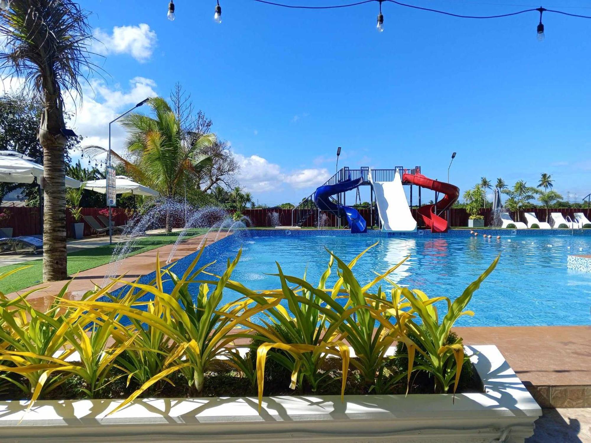 Elizabeth Hotel - Naga Pili  Bagian luar foto
