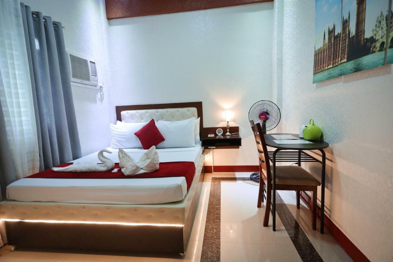 Elizabeth Hotel - Naga Pili  Bagian luar foto